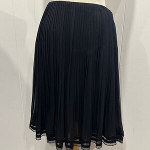 Oscar de la Renta black silk pleated skirt size 10